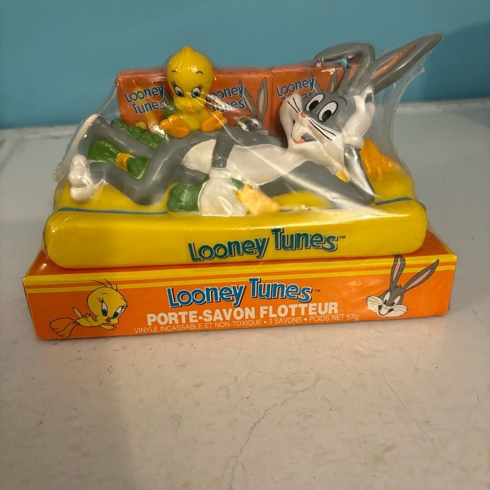 BNIP vintage deadstock Warner brothers Looney tunes floating soap dish 1989